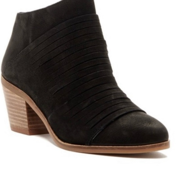 Lucky Brand Zafrina Black Suede Booties 5.5 - Picture 1 of 9
